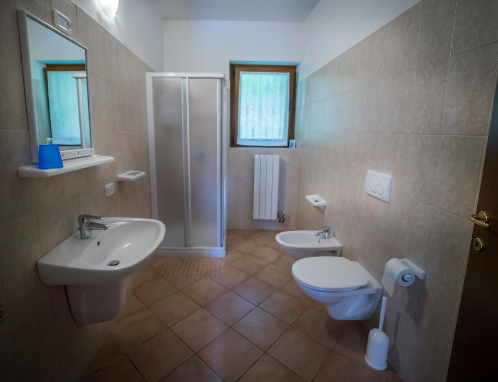 Casa Al Portico Apartment เปียเว ดิ เลโดร ภายนอก รูปภาพ